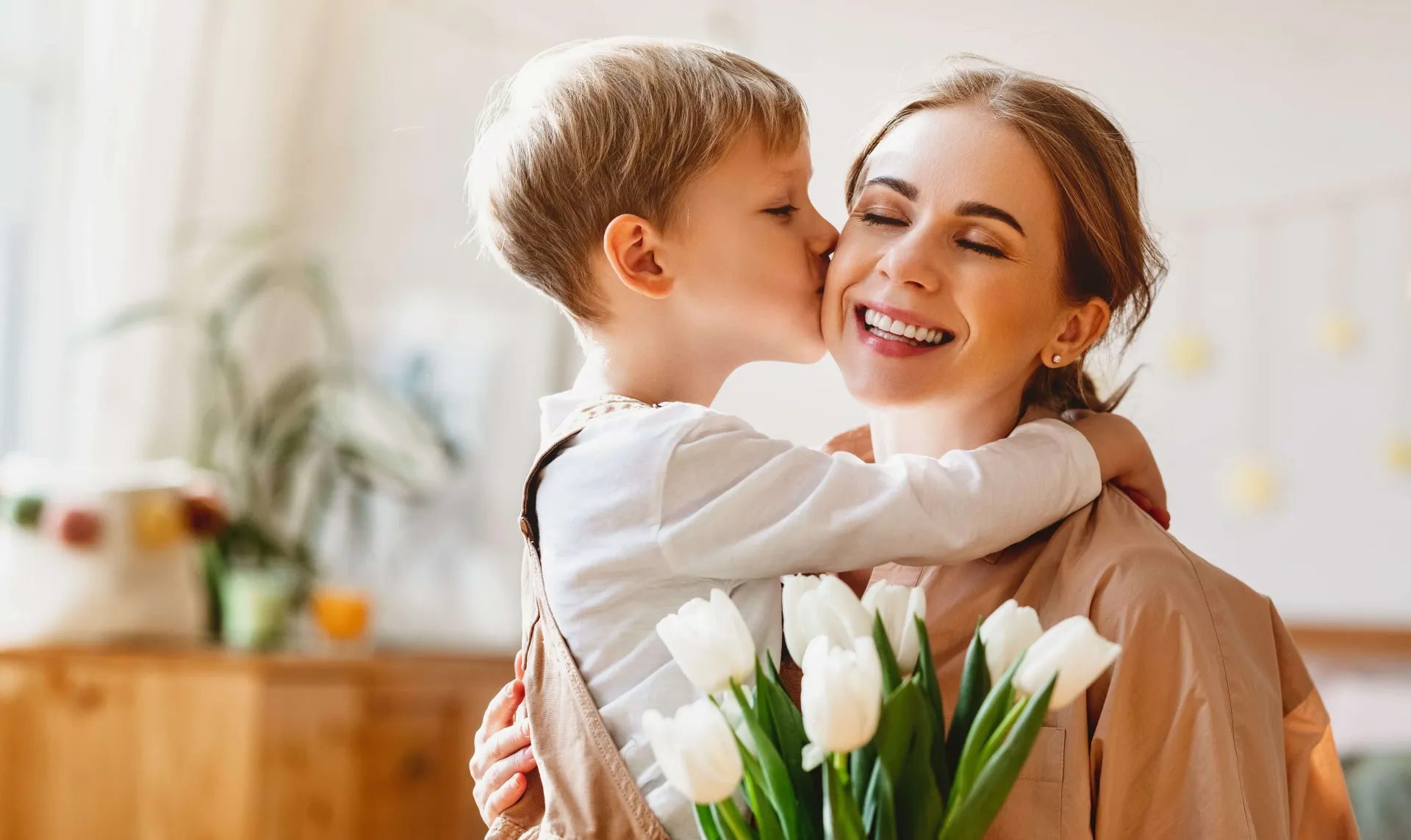 Проведите незабываемые выходные на 8 марта в сети отелей Cosmos!