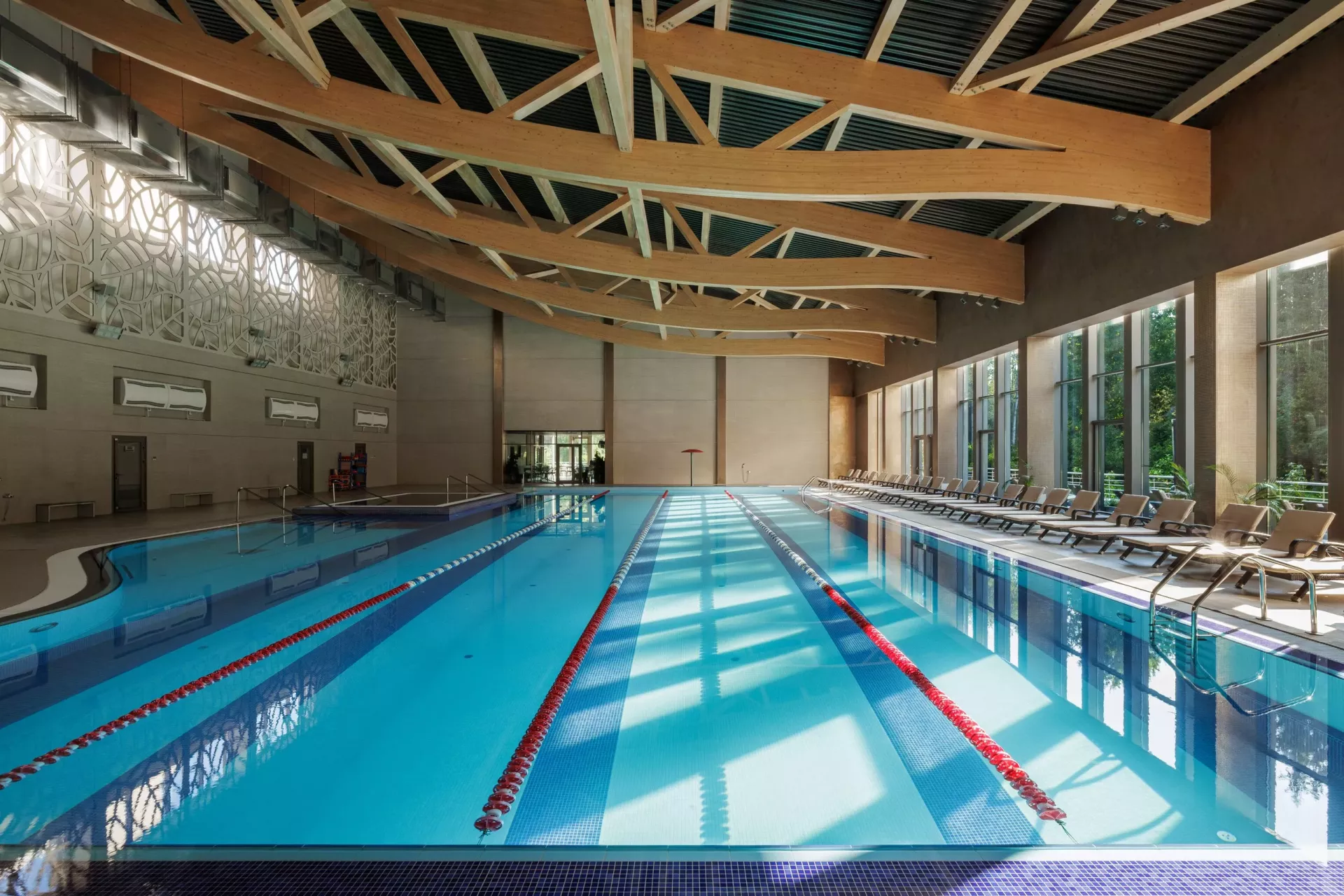 Отели Подмосковья с бассейном